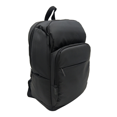 MOCHILA APPEX PS4 impermeable y resistente para laptop 17”. Con poliéster reforzado y malla transpirable. Ideal para viajes, oficina o uso diario. ¡Durabilidad y comodidad en cada paso!