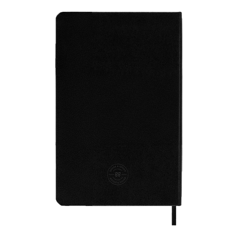 Libreta ecológica CRAFTT SC11 tamaño A5 (14.4 x 21 cm), con 100 hojas y cubierta suave hecha de botellas y papel reciclado. Ideal para notas, bocetos o diario. Diseño resistente, profesional y sustentable.