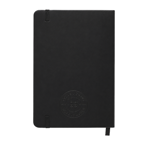 Libreta ecológica CRAFTT HC12 tamaño A5  (14.4 x 21 cm), con 100 hojas y cubierta dura hecha de botellas y papel reciclado. Ideal para notas, bocetos o diario. Diseño resistente, profesional y sustentable.